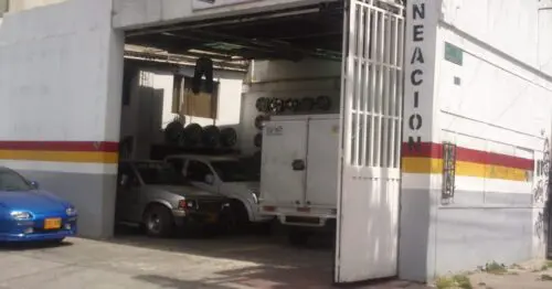 CENTRO DE REVISION TECNICOMECANICA  CLUB DEL AUTOMOVIL